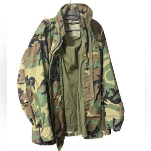 COAT COLD WEATHER: FIELO, WOODLAND CAMOUFLAGEDLA100-89-C-0546 - ALPHA INDUSTRIE